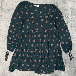 URBAN OUTFITTERS GREEN FLOWER DRESS